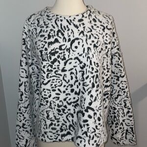H&M Black and White Patterned Top